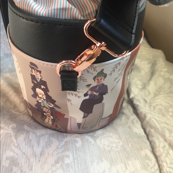 Disney stretching room drawstring bag - Picture 4 of 6